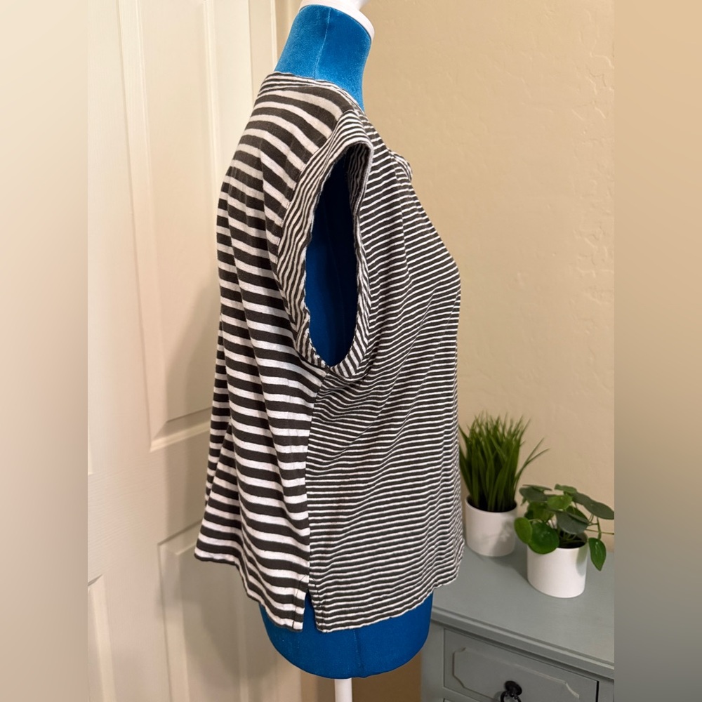 Madewell Soft Black and White Striped Short Sleeve Top - Picture 2 of 6